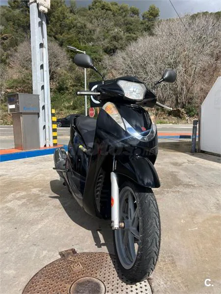 Honda SH300i – Vista 8