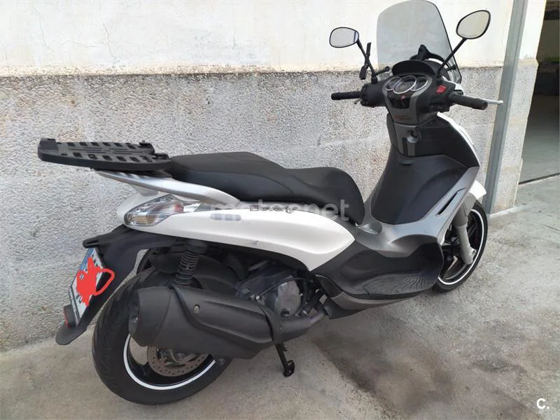 Piaggio Beverly – Vista 6