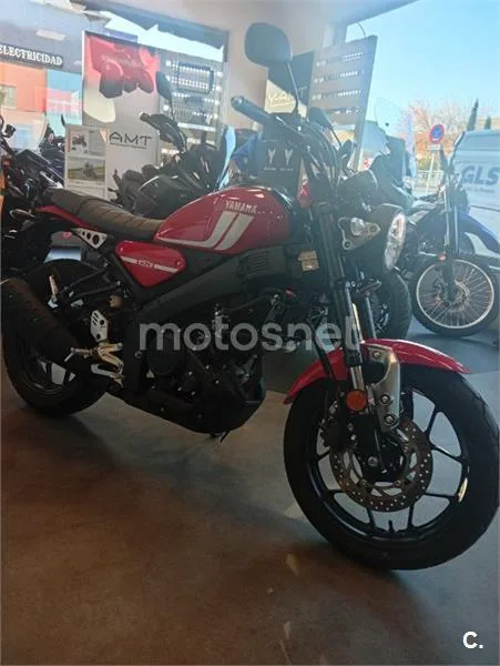 Yamaha XSR 125 – Vista 3