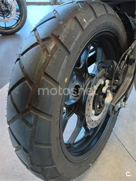 Yamaha XSR 125 – Vista 8