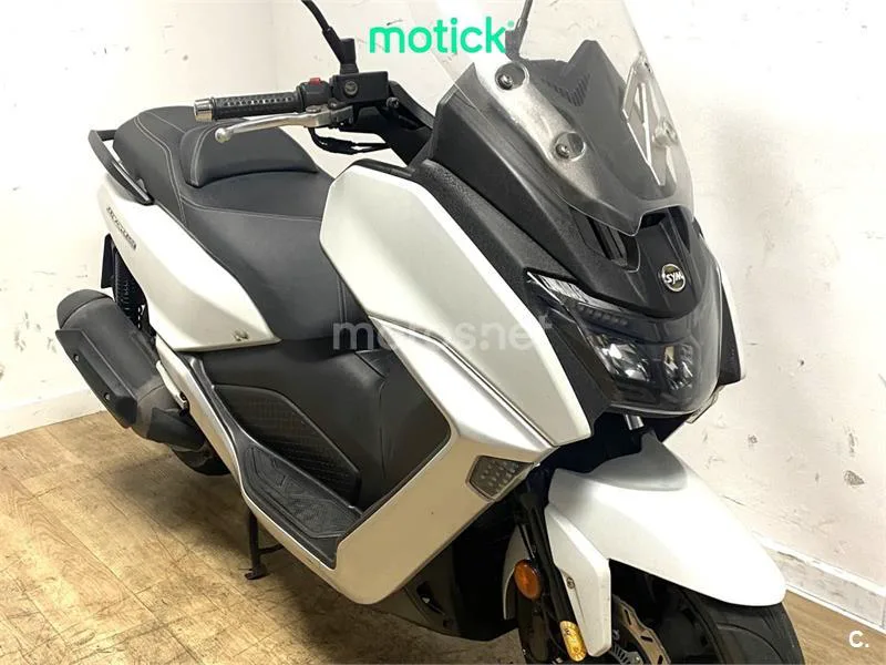SYM Maxsym 400 – Vista 12