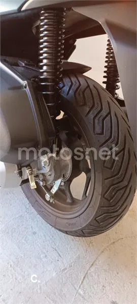 Honda PCX 125 – Vista 3
