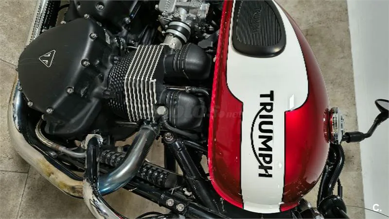 Triumph Bonneville – Vista 3