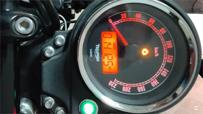 Triumph Bonneville – Vista 4