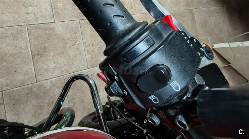 Triumph Bonneville – Vista 9