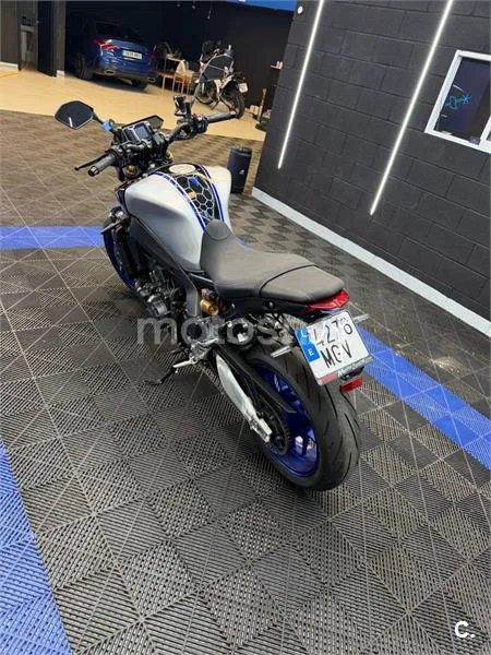 Yamaha MT-09 – Vista 4