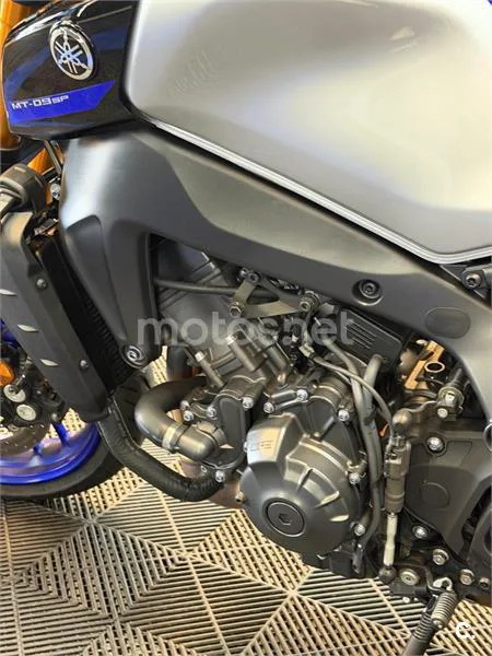Yamaha MT-09 – Vista 7