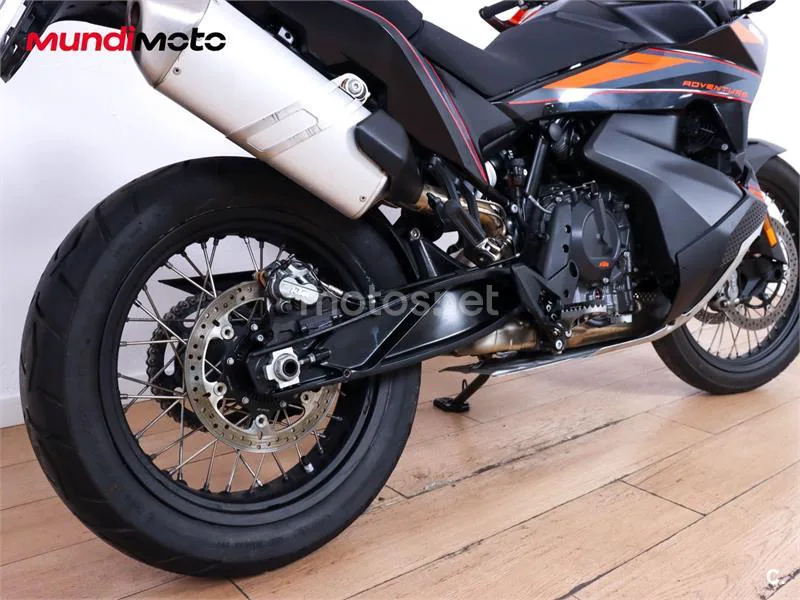 KTM 890 – Vista 4