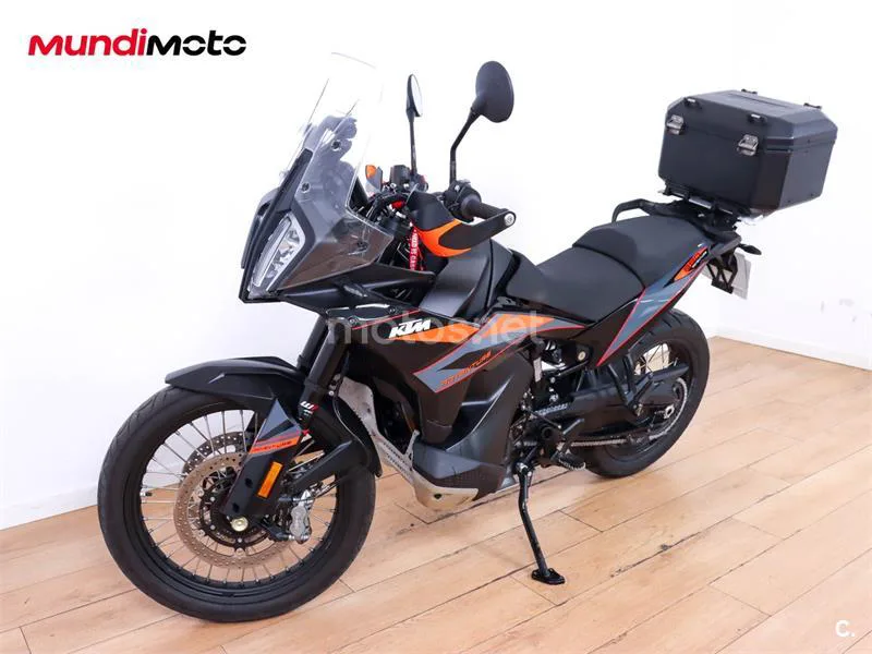 KTM 890 – Vista 7