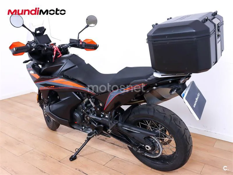 KTM 890 – Vista 8