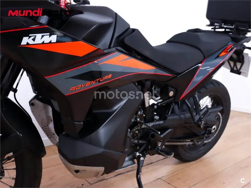 KTM 890 – Vista 10