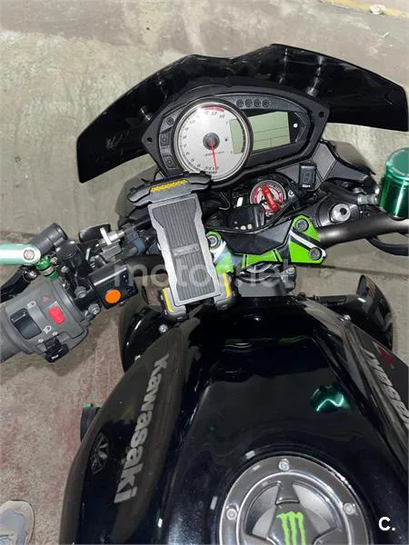 Kawasaki Z 750 – Vista 4