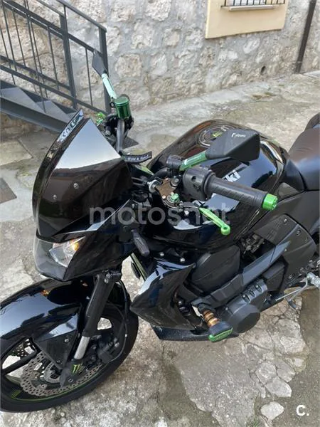 Kawasaki Z 750 – Vista 7