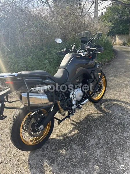 Voge 900 DSX – Vista 3