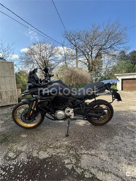 Voge 900 DSX – Vista 8