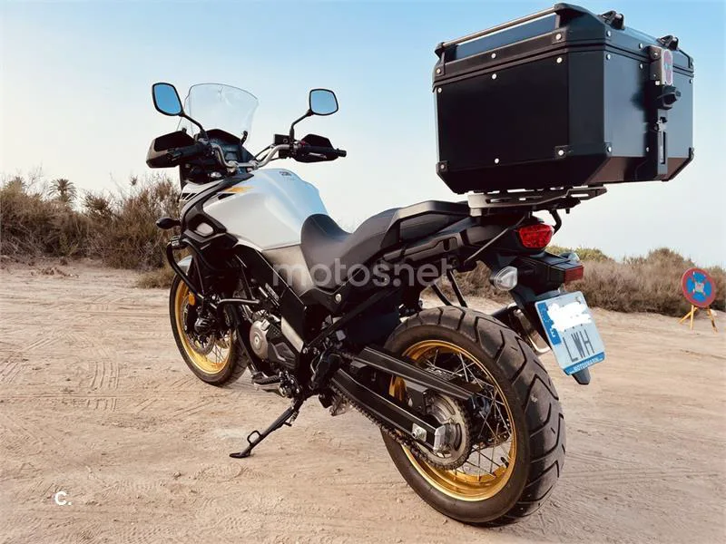 Suzuki V-Strom 650 XT – Vista 12