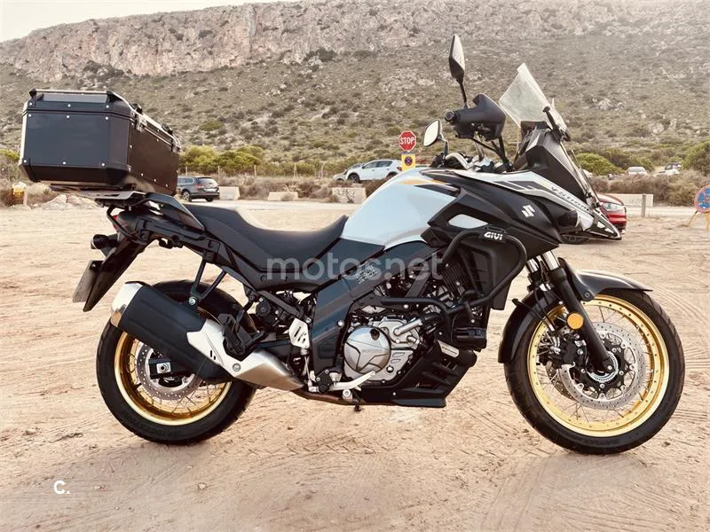 Suzuki V-Strom 650 XT – Vista 13