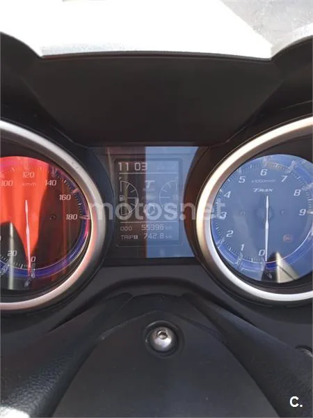 Yamaha TMAX – Vista 2
