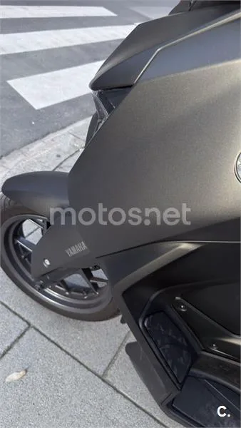 Yamaha XMAX 300 – Vista 6