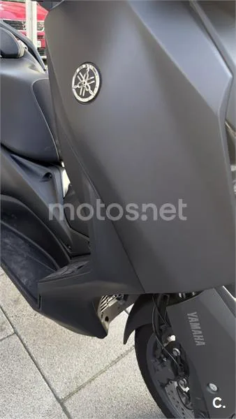 Yamaha XMAX 300 – Vista 8