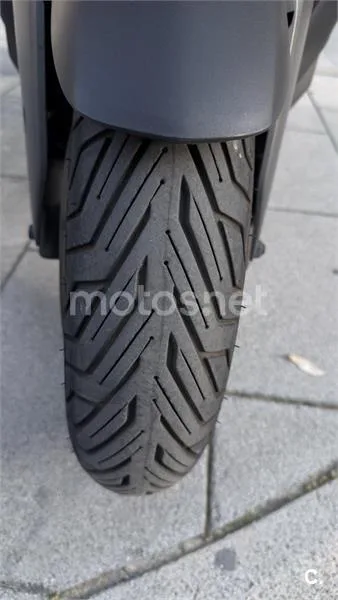 Yamaha XMAX 300 – Vista 9