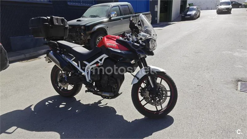 Triumph Tiger 800 – Vista 7