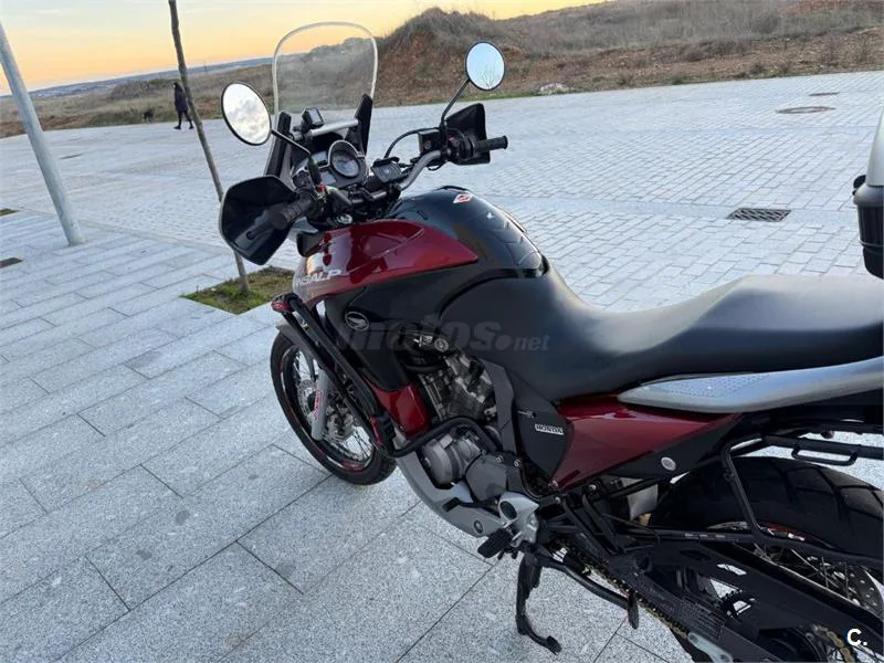 Honda Transalp XL 700 V – Vista 2