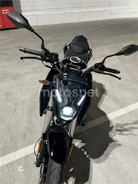 Voge 125 R – Vista 6