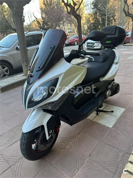 Kymco Xciting 500 – Vista 2