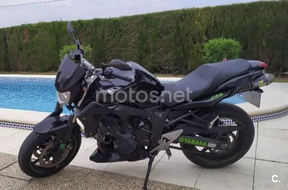 Yamaha FZ6 N S2 – Vista 7