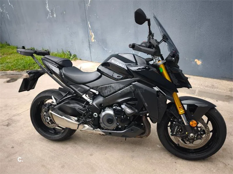 Suzuki GSX-S – Vista 3