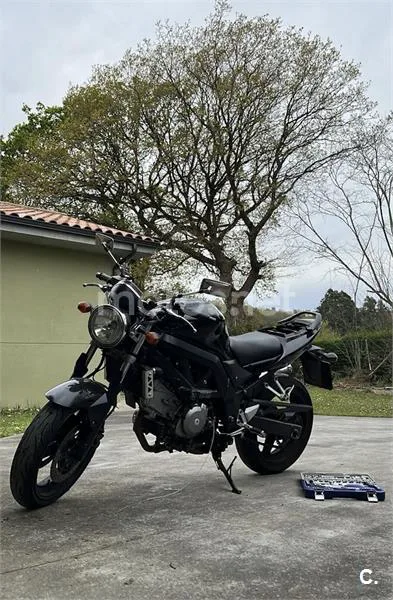 Suzuki Bandit 650S 2500 € 2006 Asturias - 1