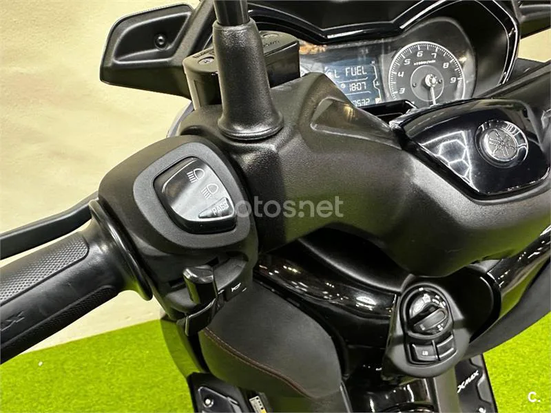 Yamaha XMAX 300 – Vista 8