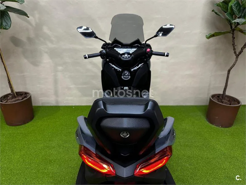 Yamaha XMAX 300 – Vista 9