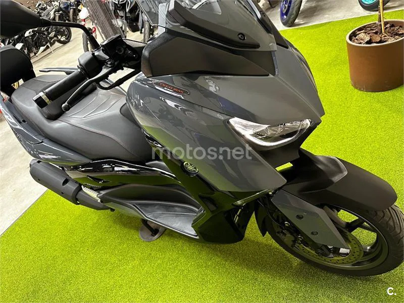 Yamaha XMAX 300 – Vista 10