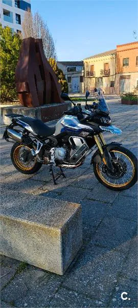 Voge 900DSX – Vista 8