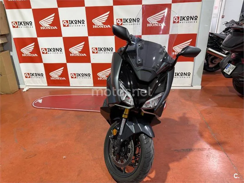 Honda Forza 750 – Vista 3