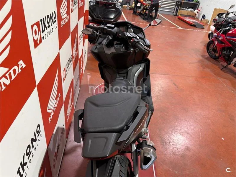 Honda Forza 750 – Vista 7