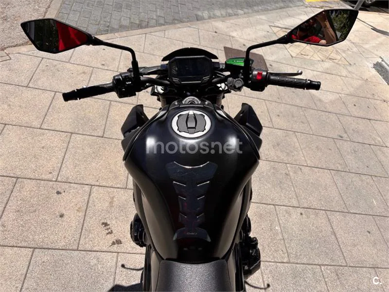Kawasaki Z900 – Vista 13