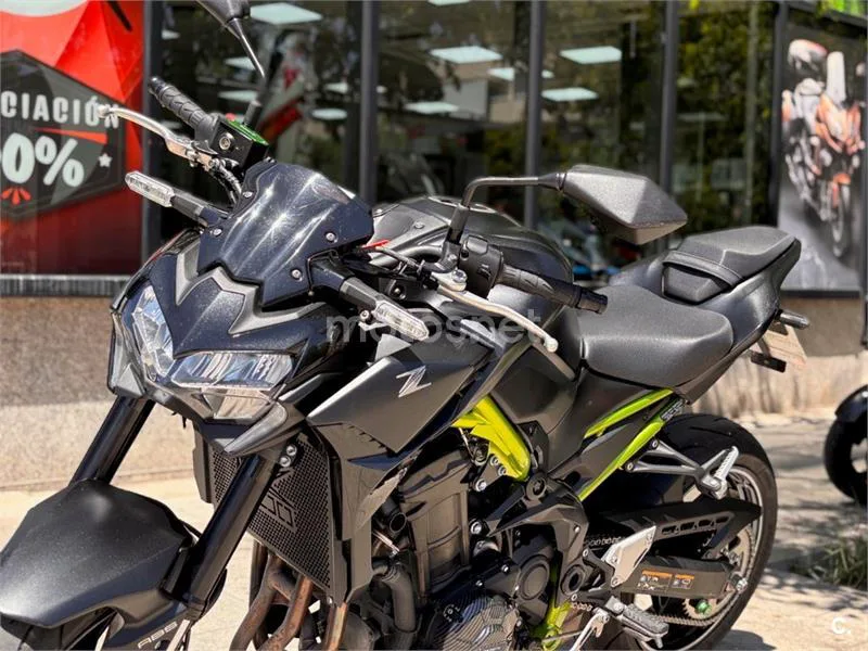 Kawasaki Z900 – Vista 18