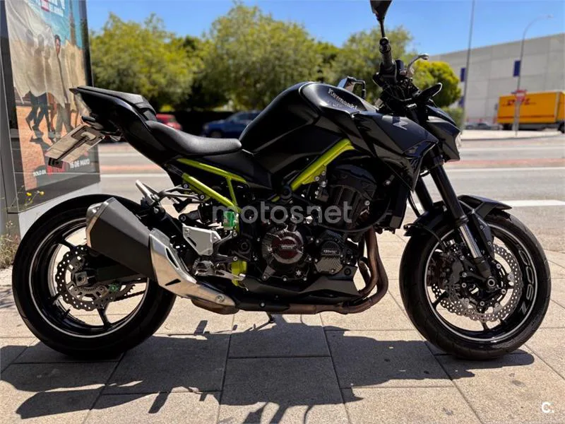 Kawasaki Z900 – Vista 7