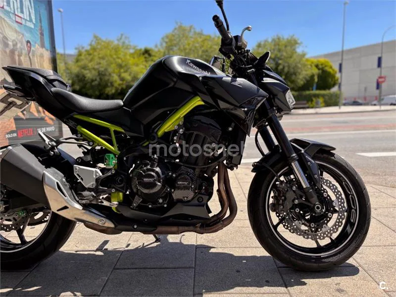 Kawasaki Z900 – Vista 8