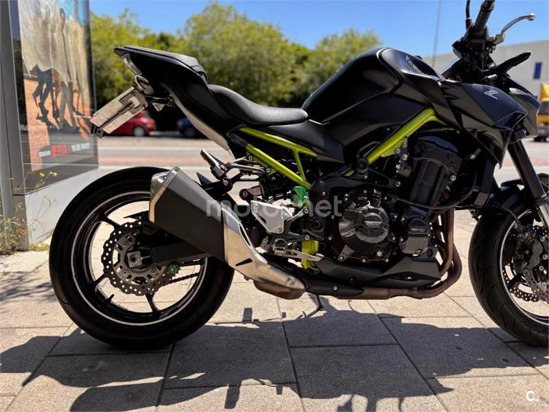 Kawasaki Z900 – Vista 9
