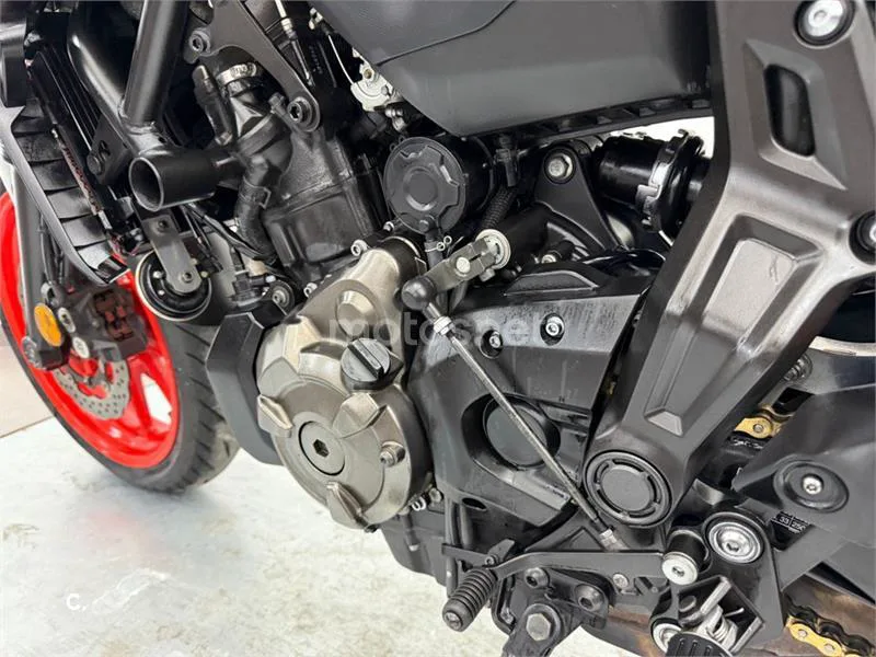 Yamaha MT-07 – Vista 13