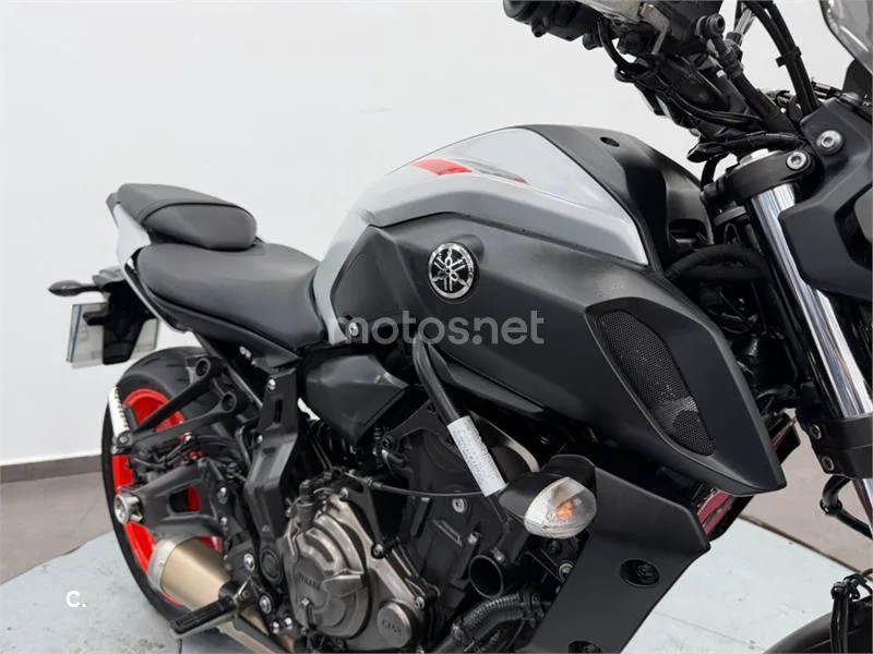 Yamaha MT-07 – Vista 19