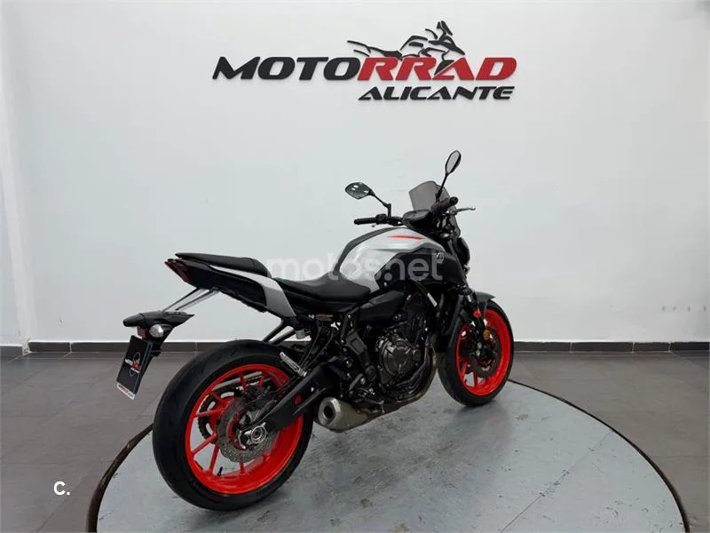 Yamaha MT-07 – Vista 5