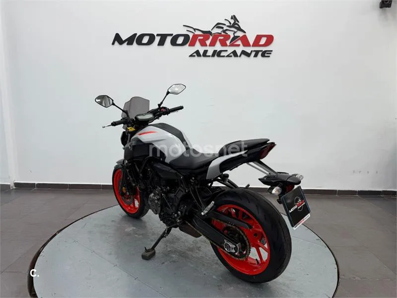 Yamaha MT-07 – Vista 9