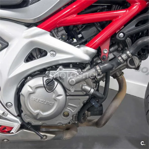 Suzuki SFV 650 Gladius – Vista 20