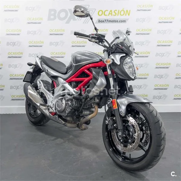 Suzuki SFV 650 Gladius – Vista 3