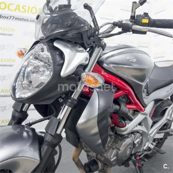 Suzuki SFV 650 Gladius – Vista 24